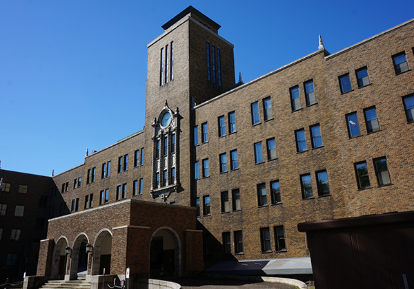 北海道大学